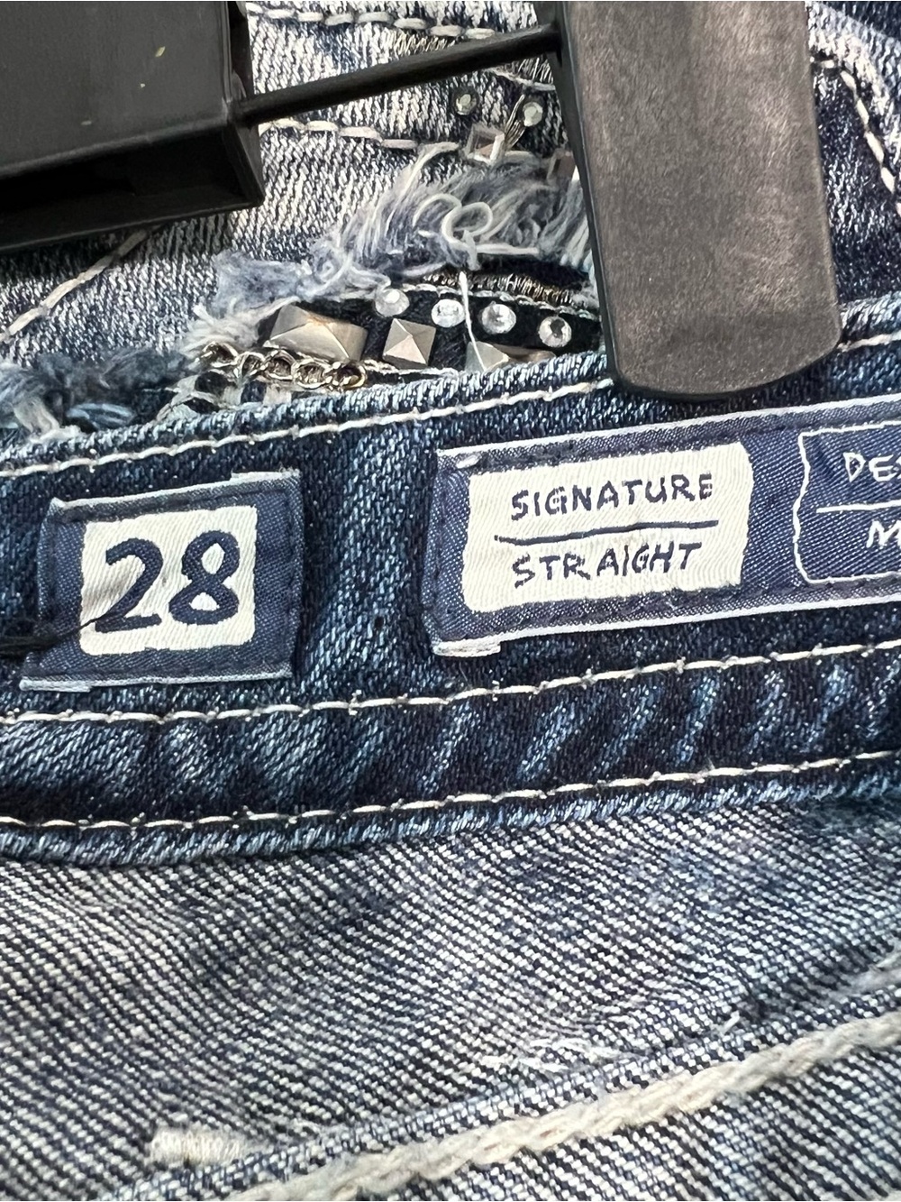 Miss Me Signature Straight Rhinestone Embellished Pockets Denim Jeans Size 28 - Picture 8 of 9